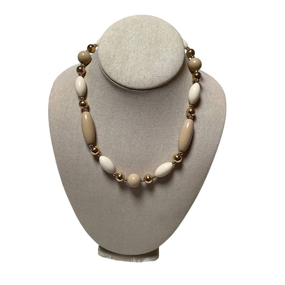 NAPIER Gold Tone Tan Cream Oval Beaded Statement Necklace Vintage Retro F16-10